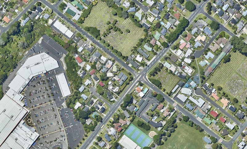 56 Eighteenth Avenue, Tauranga South, Tauranga - Carousel 1