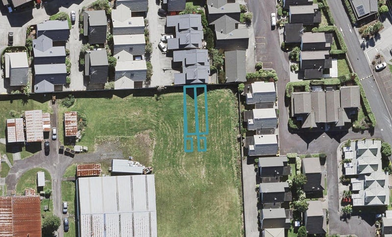 74 Rauemi Way, Te Atatū South, Auckland - Carousel 1