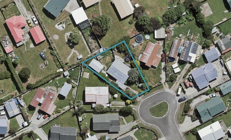 28 Avon Place, Clifton, Invercargill - Carousel 1