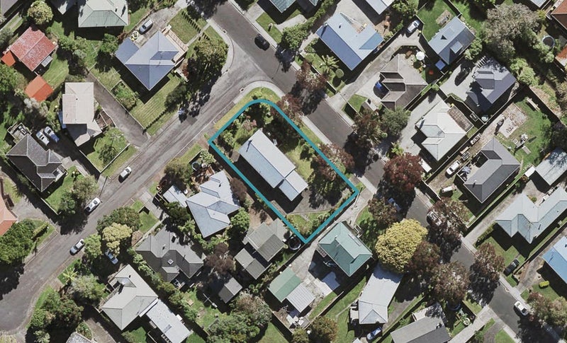 12/10 Lynden Avenue, Hillcrest, Auckland - Carousel 1