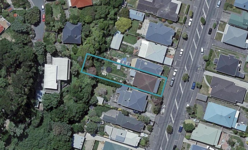 24 Derwent Street, Island Bay, Wellington - Carousel 1