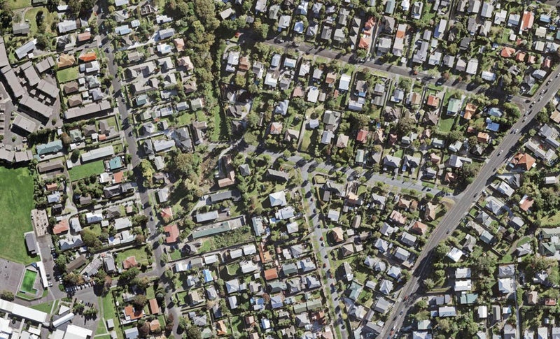 16A Beatrix Street, Avondale, Auckland - Carousel 1