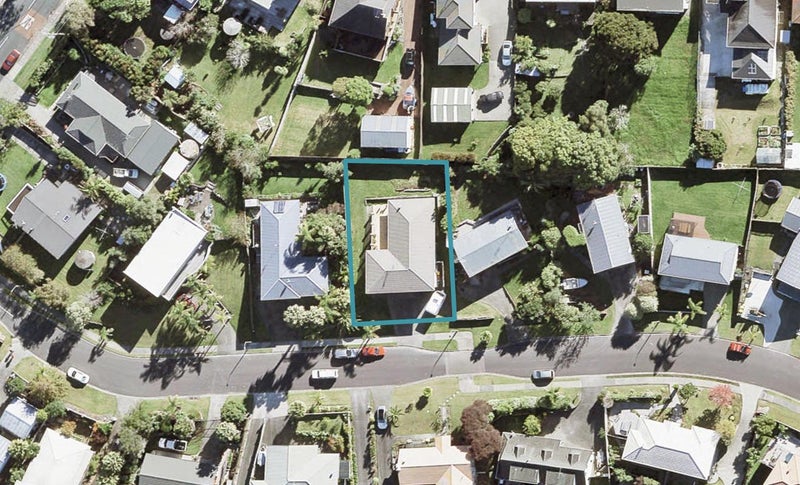 7 Donald Street, Stanmore Bay, Whangaparaoa - Carousel 1