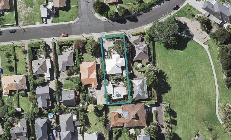 17 Achilles Crescent, Narrow Neck, Auckland - Carousel 1
