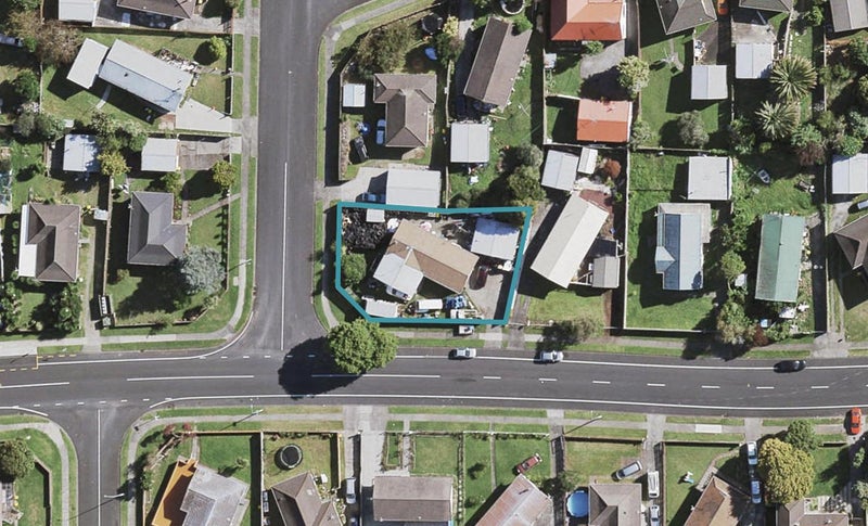 86 Hyperion Drive, Randwick Park, Auckland - Carousel 1