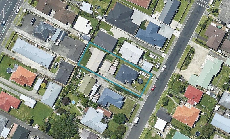 11A Hillstone Avenue, Gate Pa, Tauranga - Carousel 1