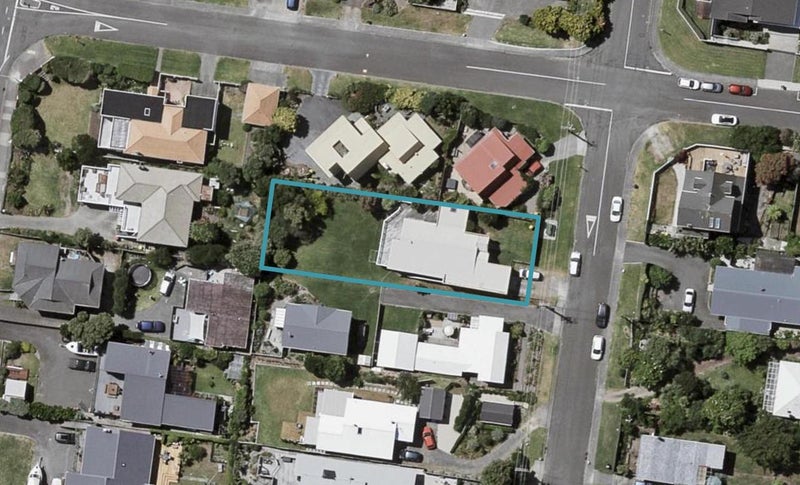 94 Seaview Road, Paraparaumu Beach, Paraparaumu - Carousel 1