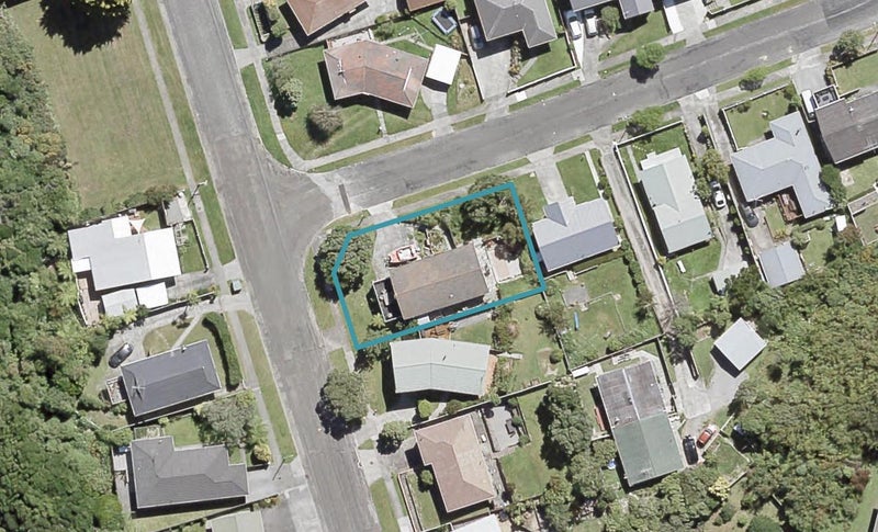 1 Christchurch Crescent, Kelson, Lower Hutt - Carousel 1