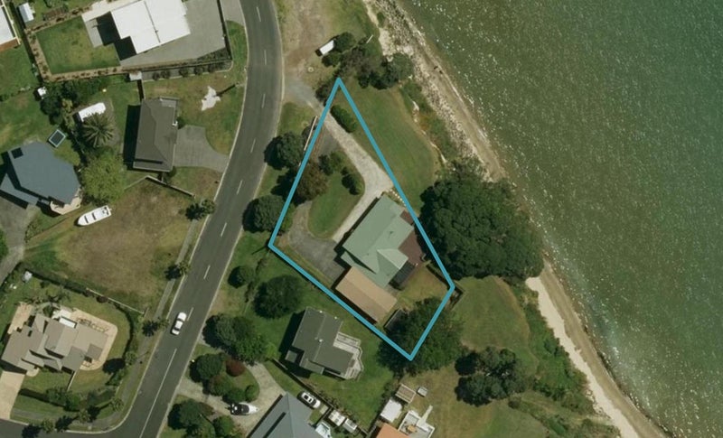 186 One Tree Point Road, One Tree Point - Carousel 1