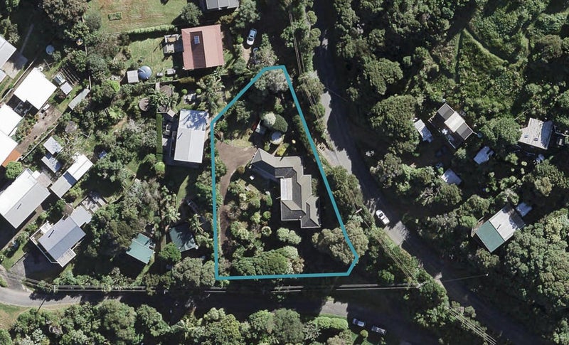 2 Mcmillan Road, Ōmiha, Waiheke Island - Carousel 1