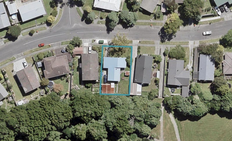32 Larchmont Grove, Totara Park, Upper Hutt - Carousel 1