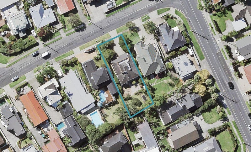 6 Takutai Avenue, Bucklands Beach, Auckland - Carousel 1