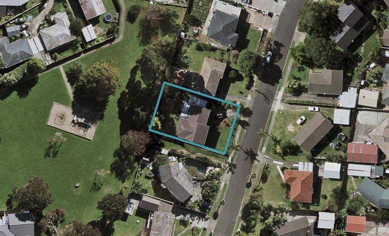 15 Pulman Place, Clover Park, Auckland - Carousel 1