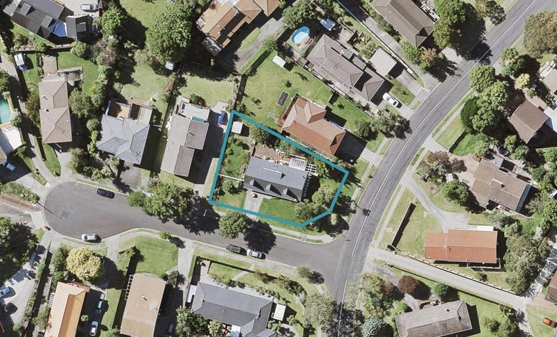 2 Naviti Place, Browns Bay, Auckland - Carousel 1