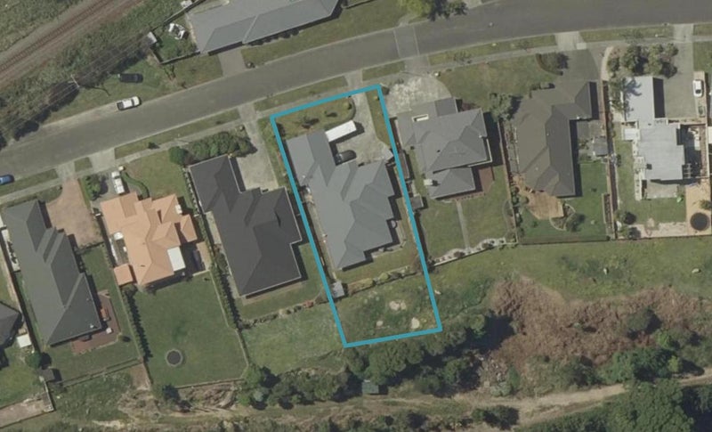61 Royal Oak Drive, Kelvin Grove, Palmerston North - Carousel 1