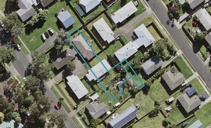 13 Kitea Place, Mangere, Auckland - Carousel 1