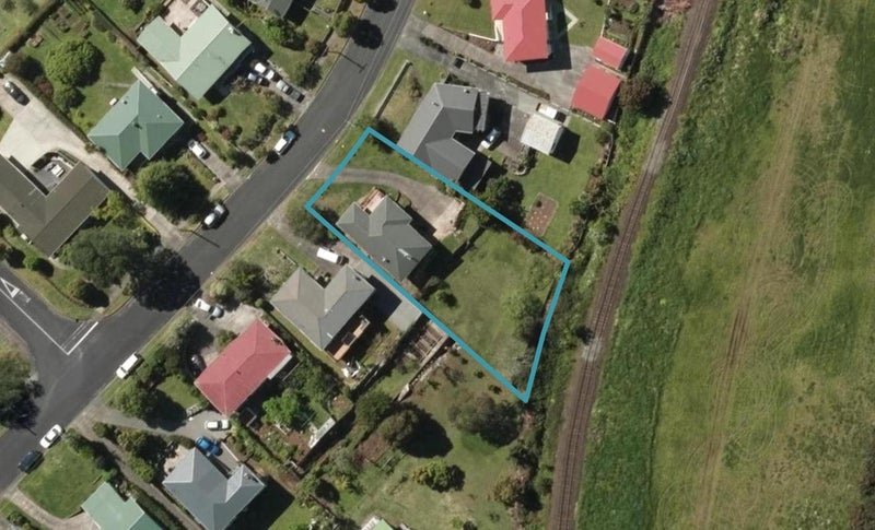 33 Fisher Terrace, Kamo, Whangarei - Carousel 1