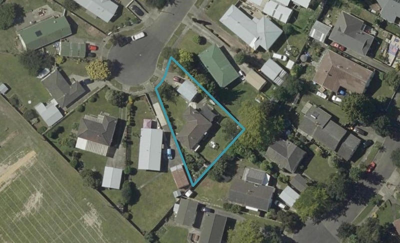 17 Capri Place, Awapuni, Palmerston North - Carousel 1