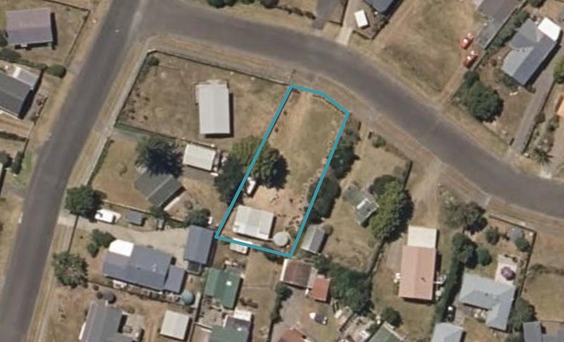 4 Aranui Avenue, Waitārere Beach, Levin - Carousel 1