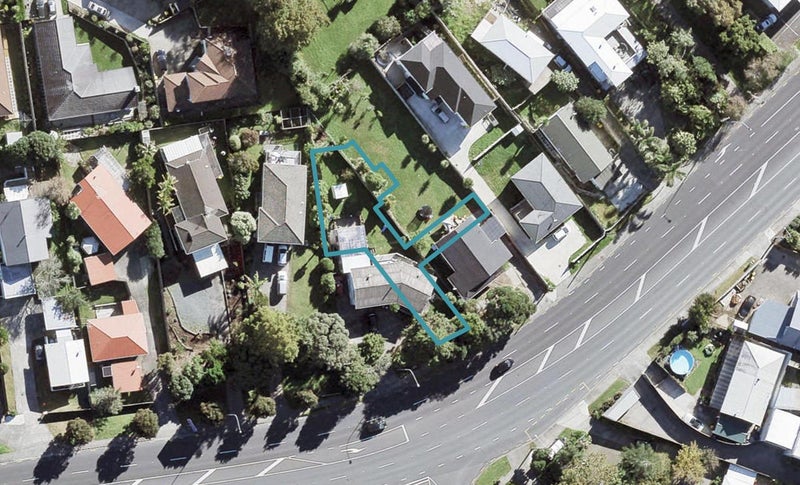 4/11 Oteha Valley Road, Northcross, Auckland - Carousel 1