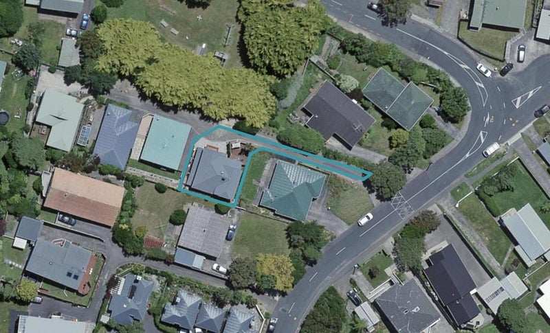 13A Hawtrey Terrace, Johnsonville, Wellington - Carousel 1