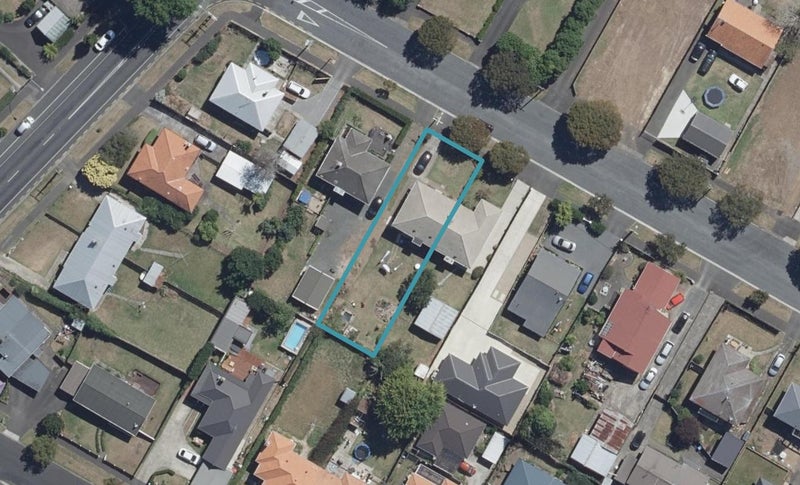 43 Matai Street, Maeroa, Hamilton - Carousel 1