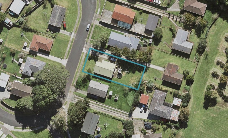64 Chingford Close, Mangere, Auckland - Carousel 1