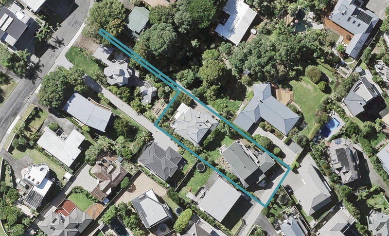 1/11 Eastcliffe Road, Castor Bay, Auckland - Carousel 1
