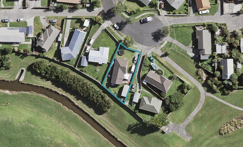 27 Horlicks Place, Randwick Park, Auckland - Carousel 1