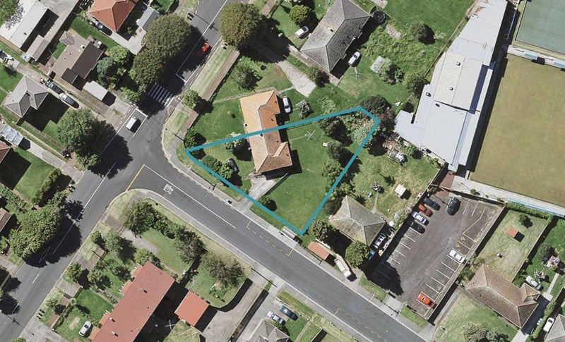 1 Matapan Road, Panmure, Auckland - Carousel 1