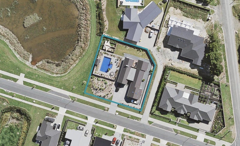 8 Parlane Drive, Huapai, Kumeu - Carousel 1