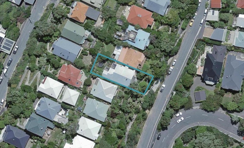 11 Fairview Crescent, Kelburn, Wellington - Carousel 1