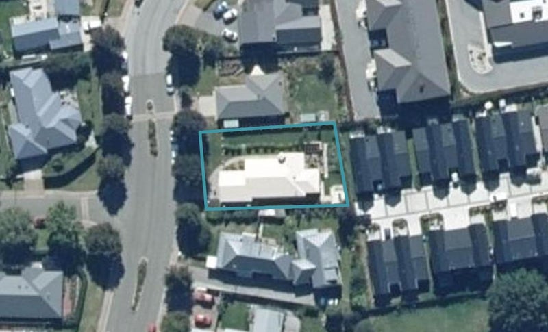 17 Copper Beech Avenue, Frankton, Queenstown - Carousel 1