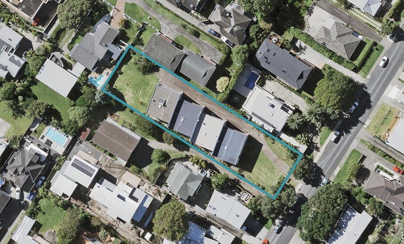 2/10 Hauraki Road, Hauraki, Auckland - Carousel 1