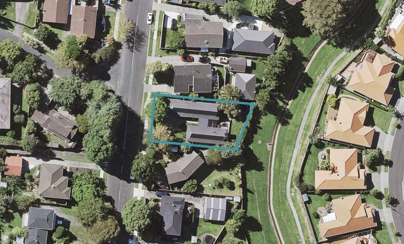 28 Mirrabooka Avenue, Botany Downs, Auckland - Carousel 1