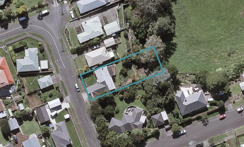 6 Hurdon Street, Hurdon, New Plymouth - Carousel 1