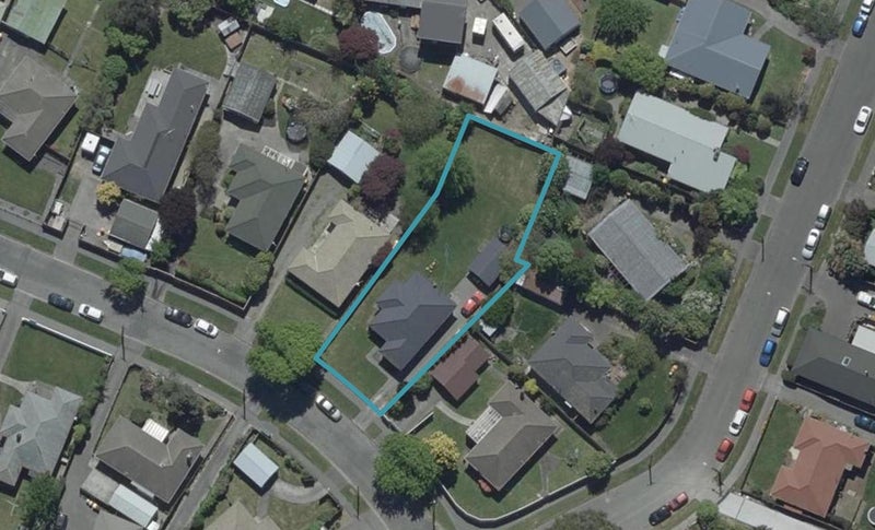26 Pinehurst Crescent, Russley, Christchurch - Carousel 1