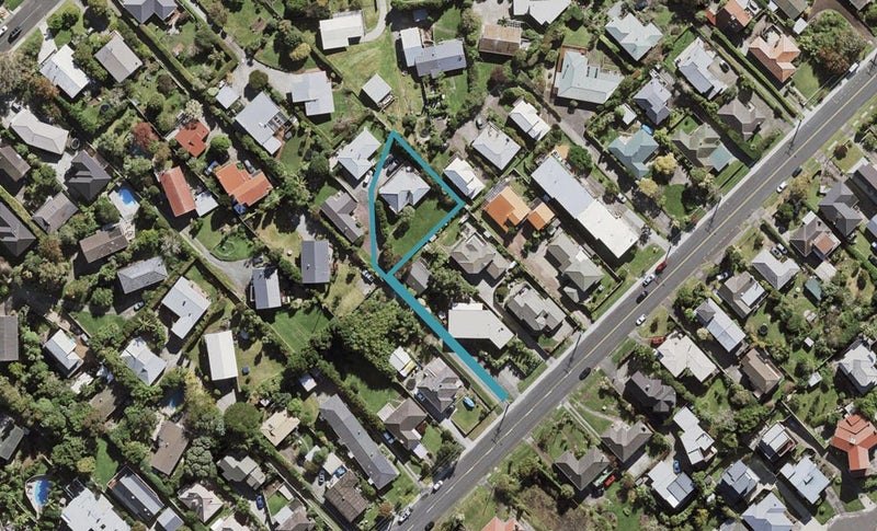 97 Ocean View Road, Hillcrest, Auckland - Carousel 1