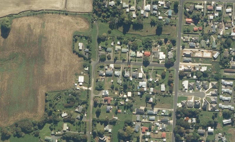 10 Acacia Avenue, Kihikihi, Te Awamutu - Carousel 1