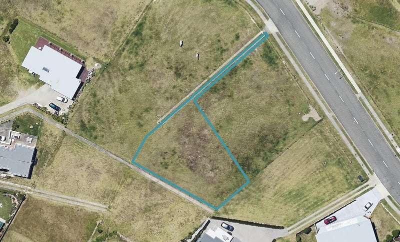 32 Pacific Parade, Coastlands, Whakatāne - Carousel 1