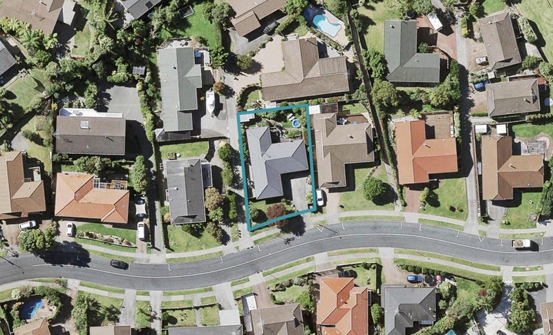27 Sunnyview Avenue, Shelly Park, Auckland - Carousel 1
