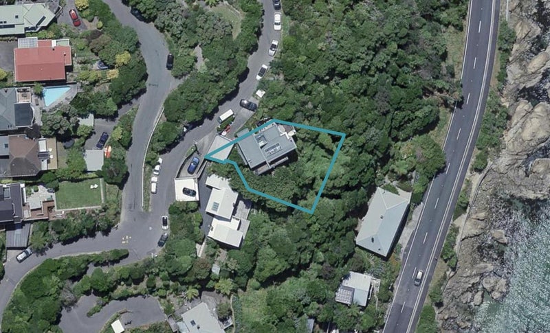 61 Pretoria Road, Karaka Bays, Wellington - Carousel 1
