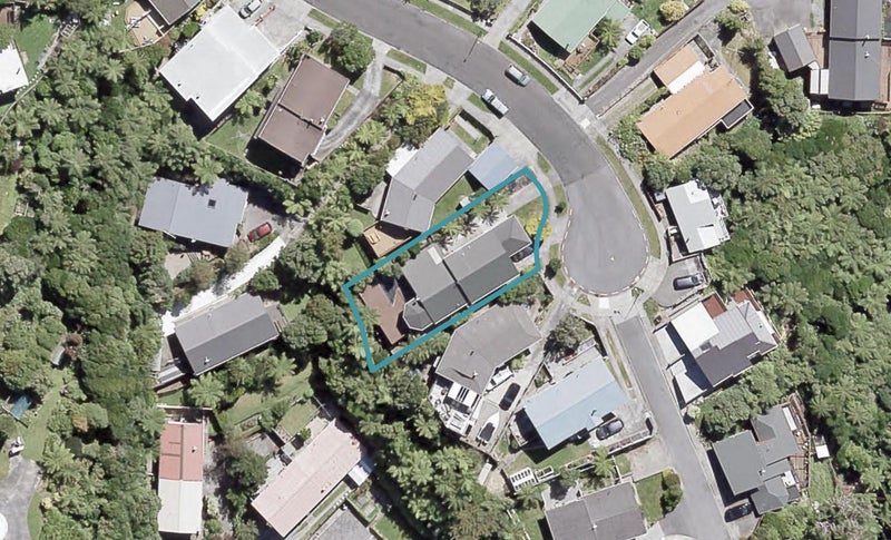 18 Eastview Grove, Normandale, Lower Hutt - Carousel 1
