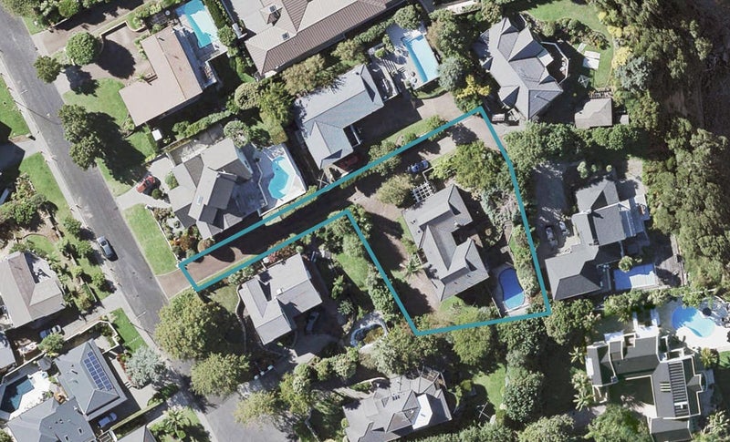 32 Tainui Road, Cockle Bay, Auckland - Carousel 1