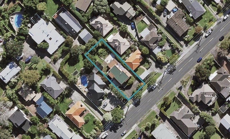123 Ocean View Road, Hillcrest, Auckland - Carousel 1