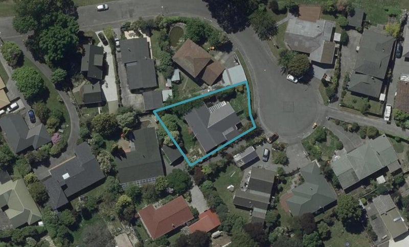4 Esher Place, Saint Martins, Christchurch - Carousel 1