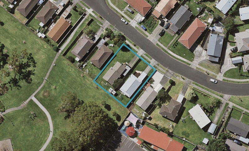 2/12 Norrie Smith Avenue, Flat Bush, Auckland - Carousel 1