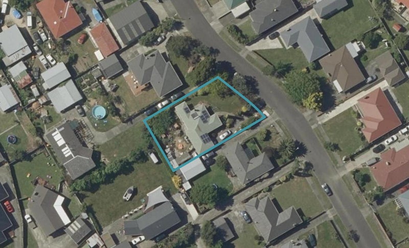 8 Richmond Avenue, Takaro, Palmerston North - Carousel 1