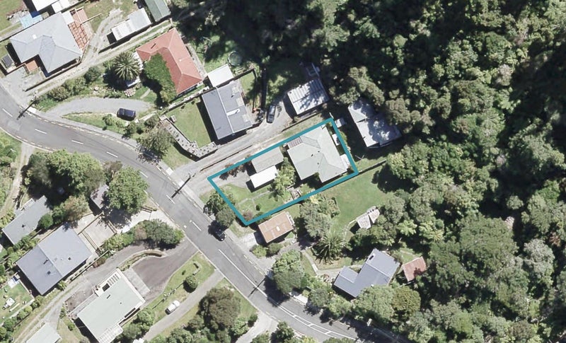 47 Elmslie Road, Pinehaven, Upper Hutt - Carousel 1