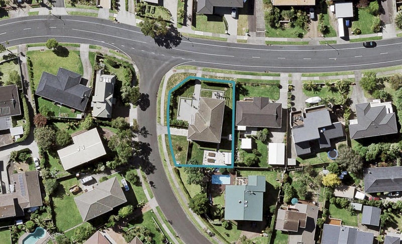 39 Bramley Drive, Farm Cove, Auckland - Carousel 1